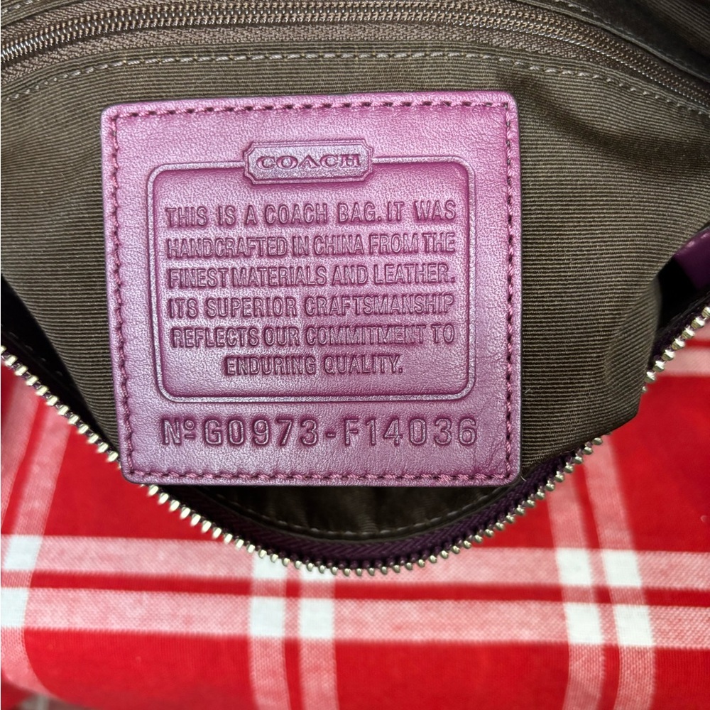 Coach Chelsea Horse & Carriage Shoulder Bag in Plum NWT 2008 - Picture 7 of 7